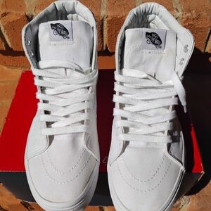 VANS Men's SK8-HI TRUE WHITE CANVAS SIZE 9 (Used) (As Is)......